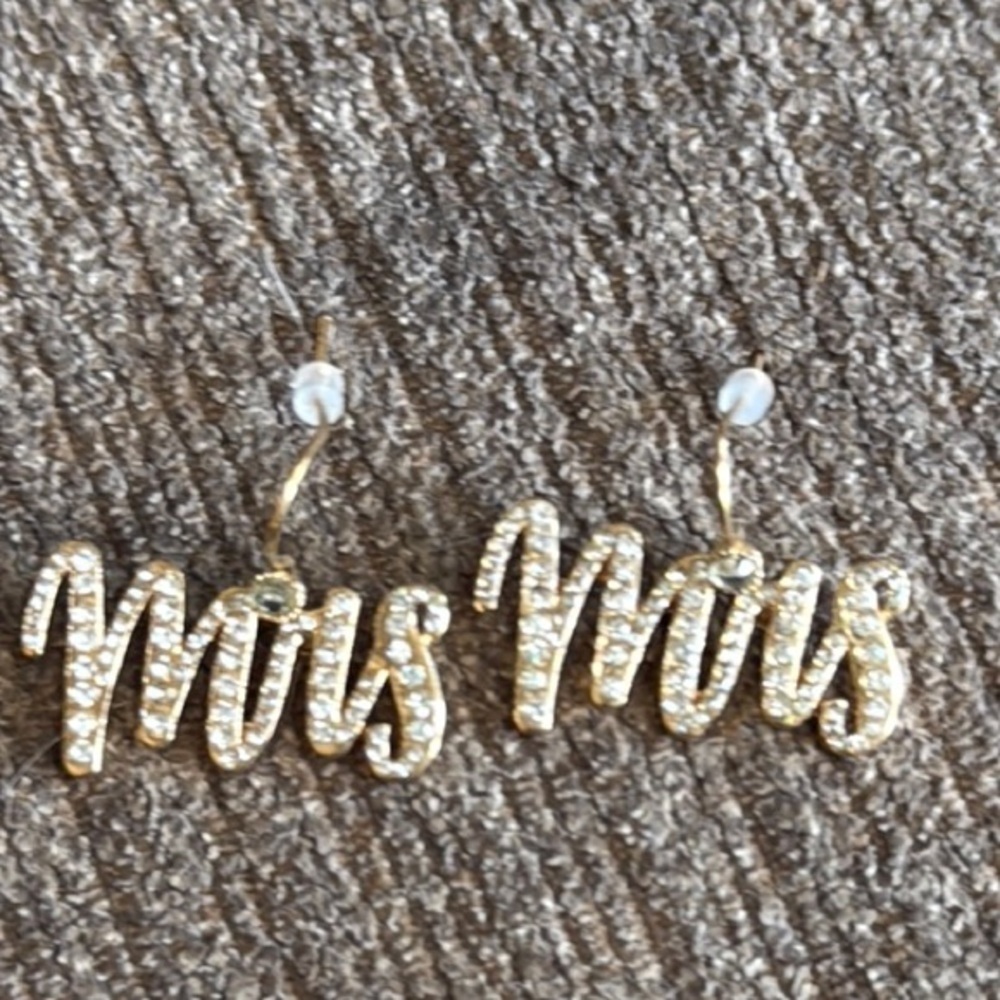 “MRS.” Gold with rhinestones Crystal Earrings, posts & dangle, 1” wide , CUTE!